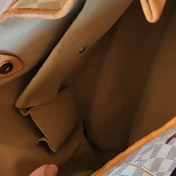 Louis Vuitton Galleria PM - Picture 15 of 16